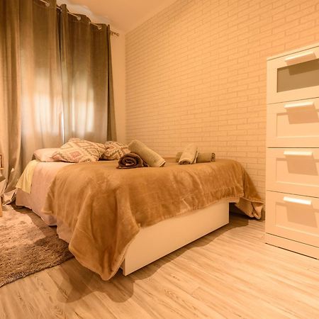 Apartamento Reisol Кастелдефелс Екстериор снимка